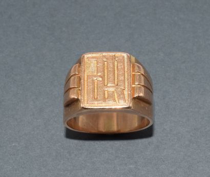 CHEVALIER in 18k (750/°°) yellow gold, men's...