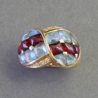 18k (750/°°) yellow gold BOMBED RING WITH...