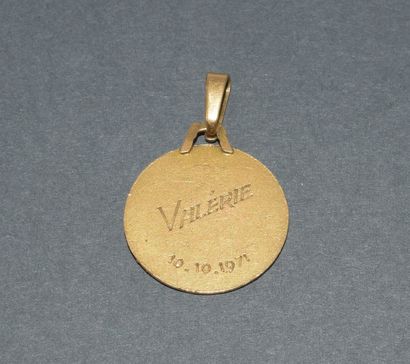 18k (750/°°) yellow gold MEDAL featuring...