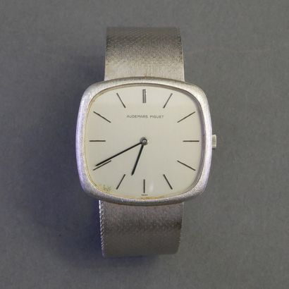 AUDEMARS PIGUET
18k (750/°°) white gold BRACELET...