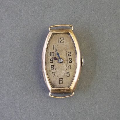 WATCH CASE in 18k (750/°°) yellow gold.
PB...