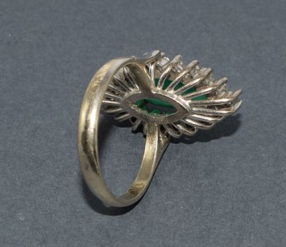 MARQUISE RING in 18k (750/°°) yellow gold...
