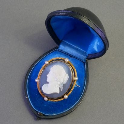 AGATE CAMEA decorated with a woman's profile,...