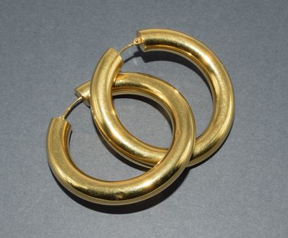 IMPORTANT PAIR OF CREOLES in 18k (750/°°)...
