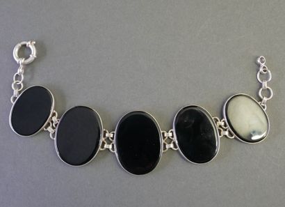 BRACELET in silver (min 800/°°) adorned with...