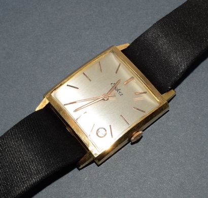 vintage WATCH in 18k (750/°°) yellow gold...