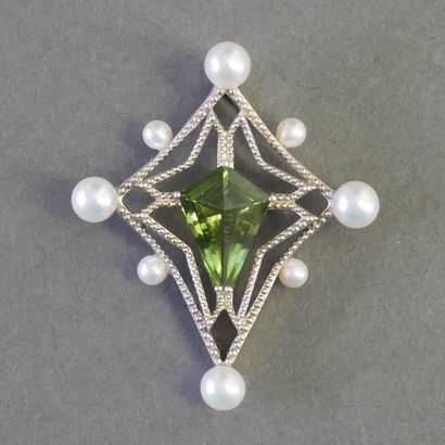 Silver PENDANT (min 800/°°) set with cultured...