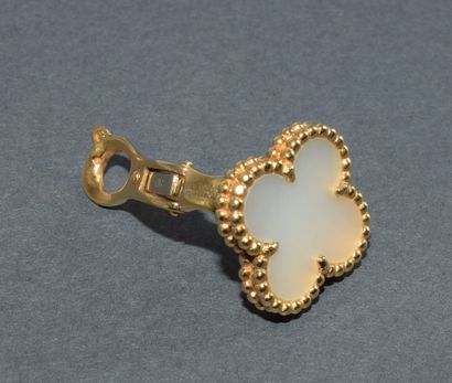 VAN CLEEF & ARPELS
PAIR OF EARRINGS in 18k...