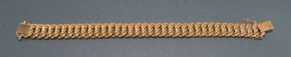BRACELET in 18k (750/°°) yellow gold, American...