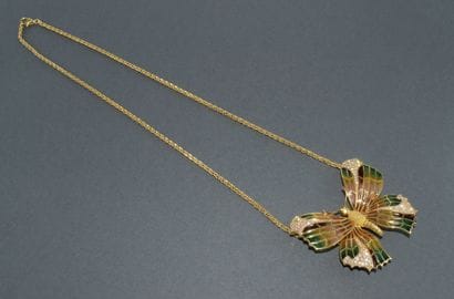 COLLAR in 18k (750/°°) yellow gold signed...