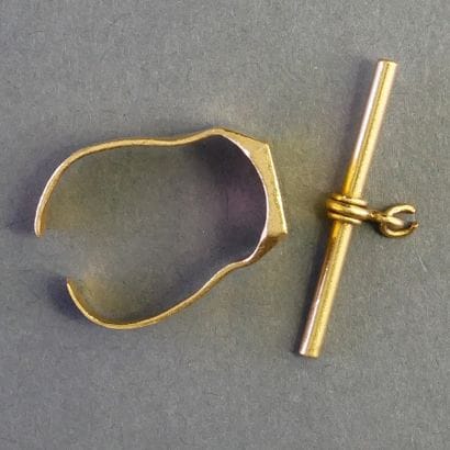 LOT of debris in 18k (750/°°) yellow gold,...