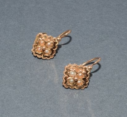 PAIR OF DORMEUSES in 18k (750/°°) yellow...