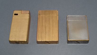 LOT of 3 lighters including : 
1 DUPONT BRIQUET...