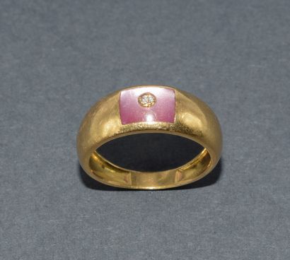 BAGUE en or jaune 18k (750/°°) assortie or...
