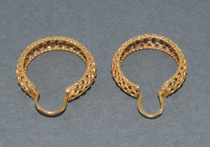 PAIR OF CRÉOLES in 18k (750/°°) yellow gold...