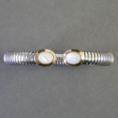 Semi-rigid open bracelet in 