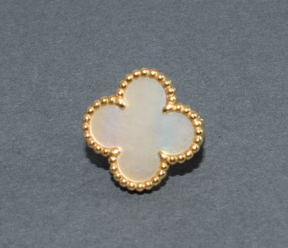 VAN CLEEF & ARPELS
PAIR OF EARRINGS in 18k...