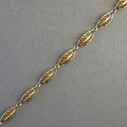 BRACELET in 18k (750/°°) yellow gold.
Length:...
