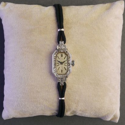 WATCH in platinum (minimum 850/°°) with rectangular...