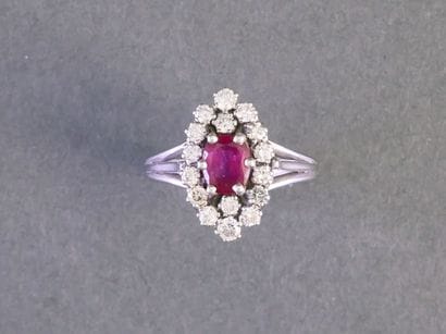 18k white gold (750/°°) ring set in platinum...