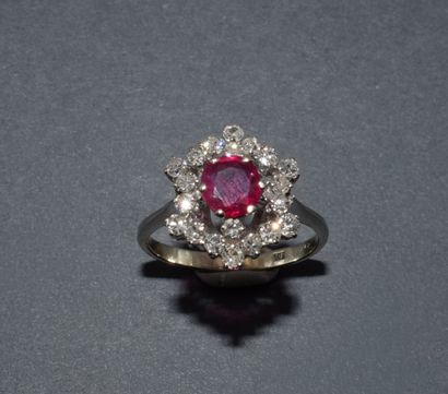 BAGUE MARGUERITE en or blanc 18K (750/°°)...