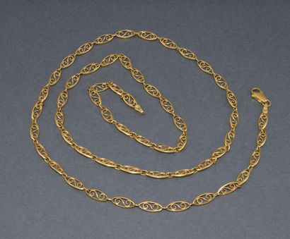 SAUTOIR en or jaune 18K (750/°°) maille filigrane,...