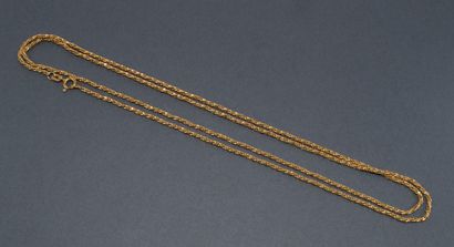 SAUTOIR en or jaune 18K (750/°°) maille spiga...