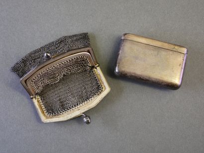 ETUI A ALLUMETTES en argent à décor érotique...