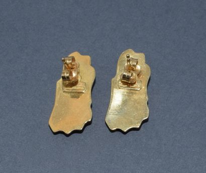 PAIRE DE BOUCLES D’OREILLES en or jaune 18K...