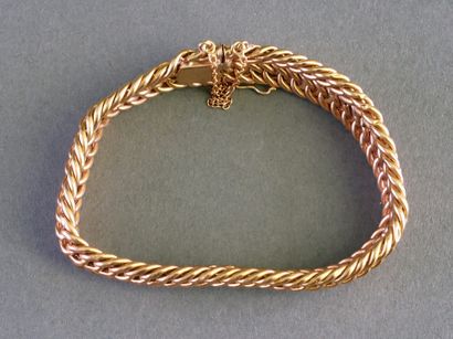 BRACELET en or jaune 18k (750/°°) maille...