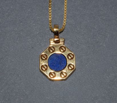 CHAINE ET SON PENDENTIF en or 14k (585/°°)...