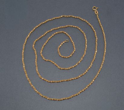 SAUTOIR en or jaune 18K (750/°°) maille spiga...