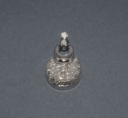 PARURE assortie en or blanc 18K (750/°°),...