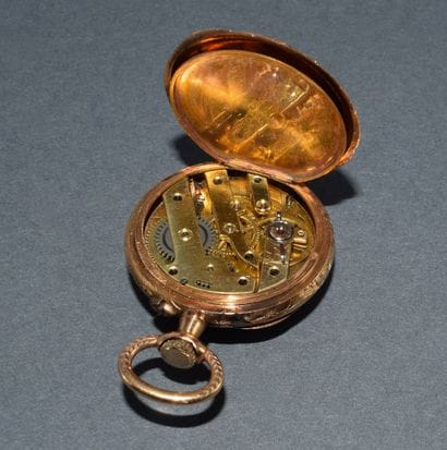 18K yellow gold (750/°°) POCKET WATCH, white...