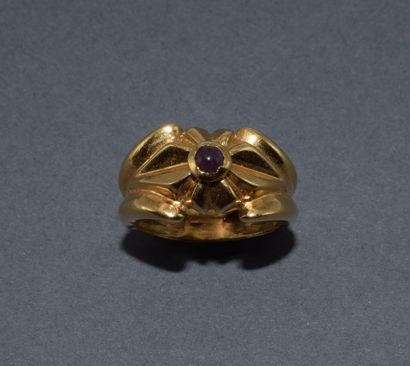 BAGUE de petit doigt en or jaune 18K (750/°°)...