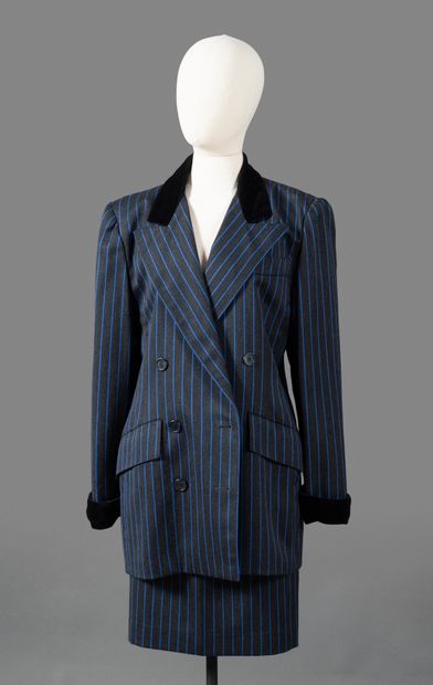 J. L. SCHERRER Boutique, circa 1980
Gray...