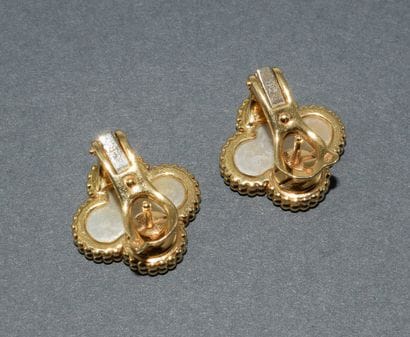 VAN CLEEF ARPELS
PAIR OF EARRINGS in 18k...