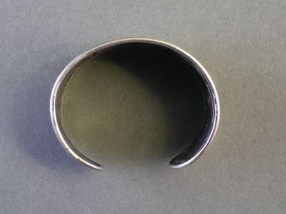 BRACELET MANCHETTE en argent (min 800/°°)...