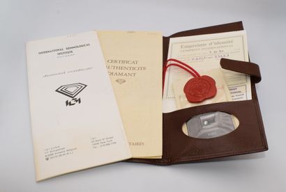 DIAMANT SOUS SCELLE muni de son certificat...