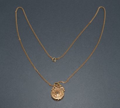CHAINE en or jaune 18K (750/°°) maille gourmette,...