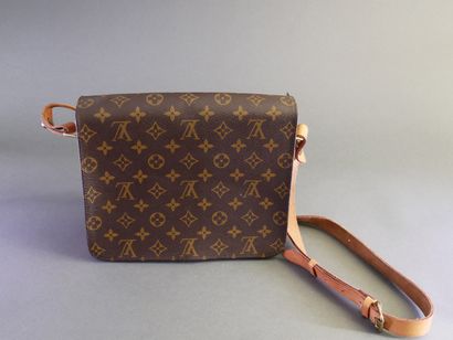 LOUIS VUITTON
21 cm “Cartouchière” bag in...