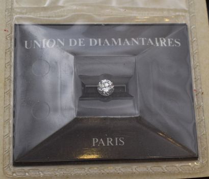 DIAMANT SOUS SCELLE muni de son certificat...