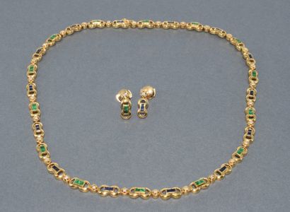 PARURE en or jaune 18k (750/°°) composée...