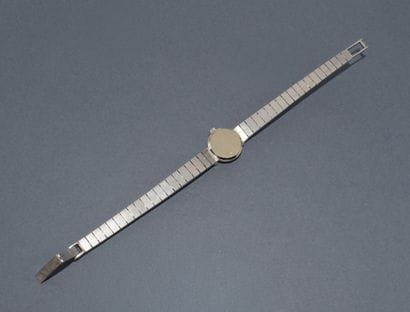 OMEGA
LADIES' WATCH in 18K white gold (750/°°)...