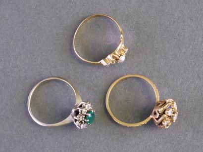 LOT de trois bagues en or jaune 18k (750/°°),...