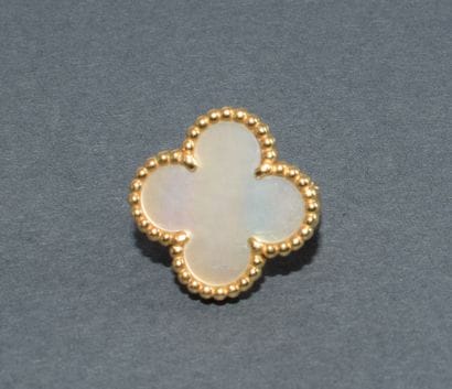 VAN CLEEF ARPELS
PAIR OF EARRINGS in 18k...