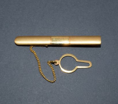 PINCE A CRAVATE en or jaune 18K (750/°°),...