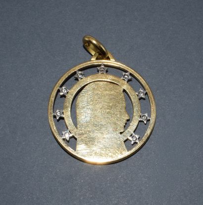 PENDENTIF en or jaune 18K (750/°°) poinçon...
