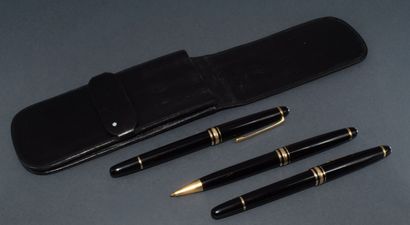 MONTBLANC
SET including a 14k gold fountain...