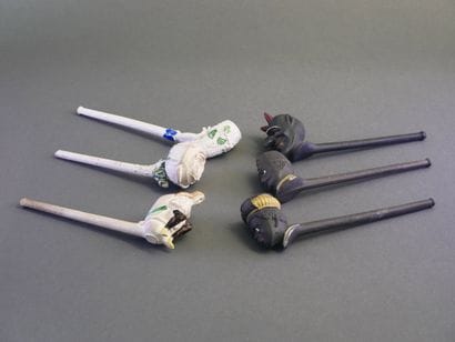 FIOLET
Set of 6 enamelled fancies:
-On the...
